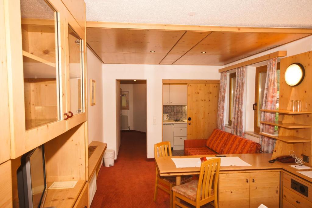 Hotel Garni Hainbacherhof Сьолден Стая снимка