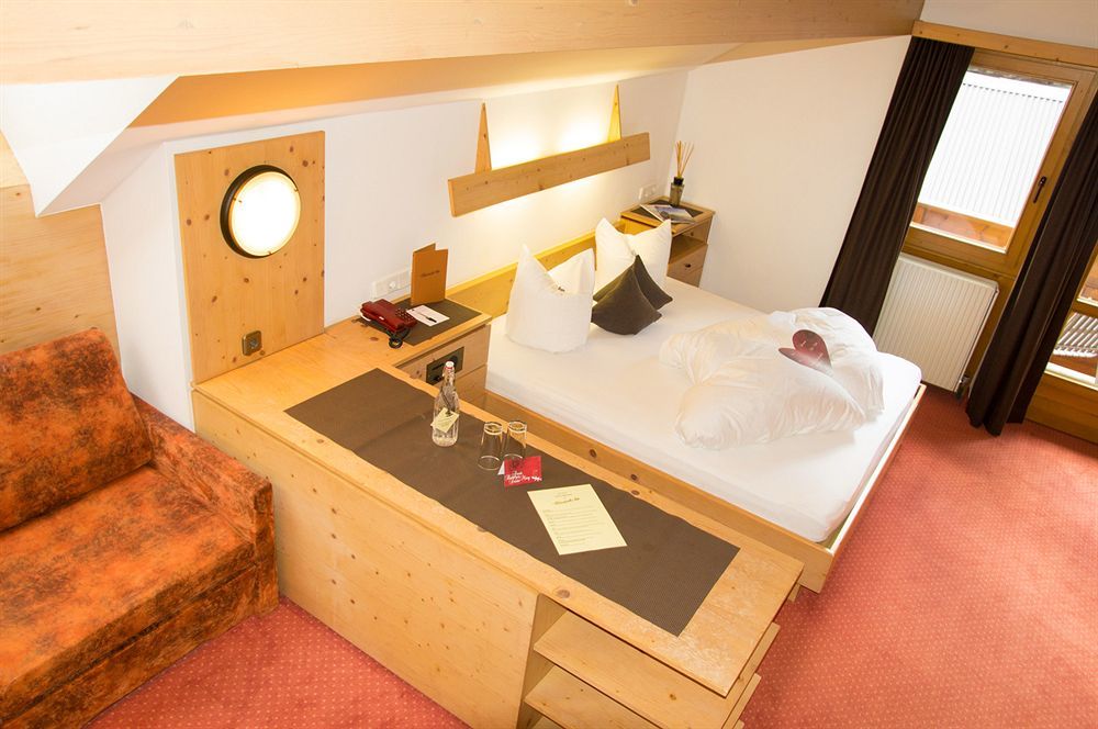Hotel Garni Hainbacherhof Сьолден Екстериор снимка