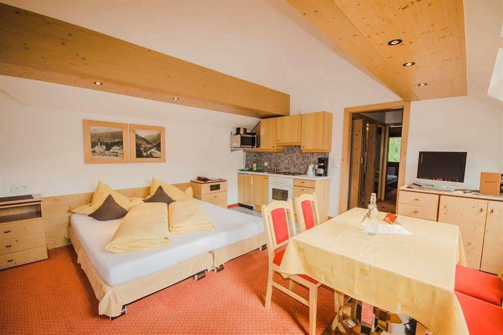 Hotel Garni Hainbacherhof Сьолден Екстериор снимка